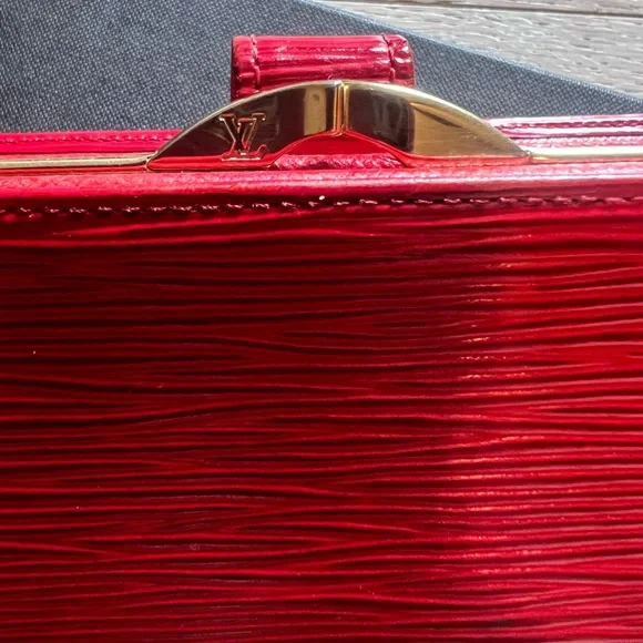 Louis Vuitton Castilian Red Epi Leather Long Viennois Continental Wallet - Picture 8 of 9